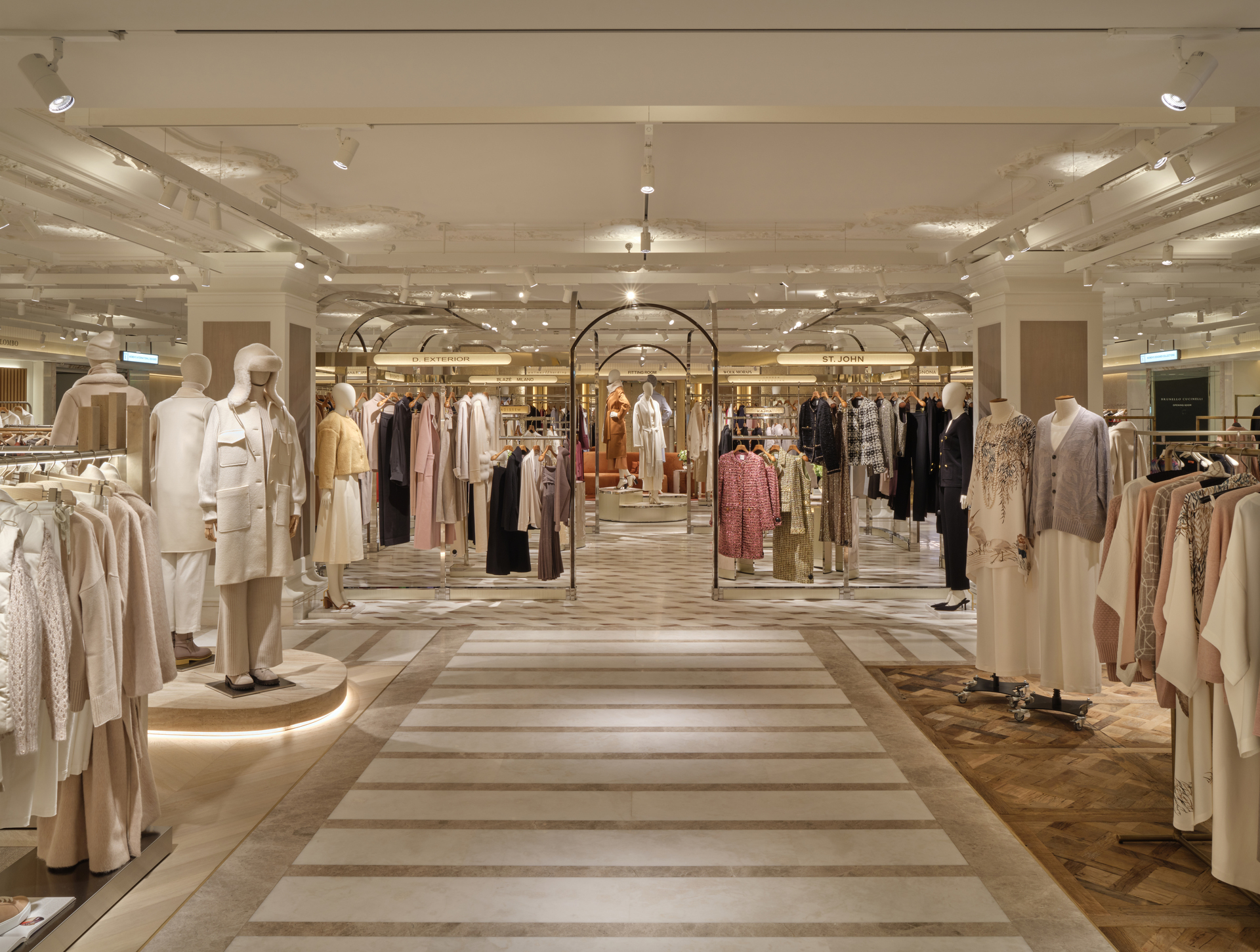 Womens Designer Collection Department in Harrods umdasch 2024 11 14 Harrods Designer Collections Room 29691