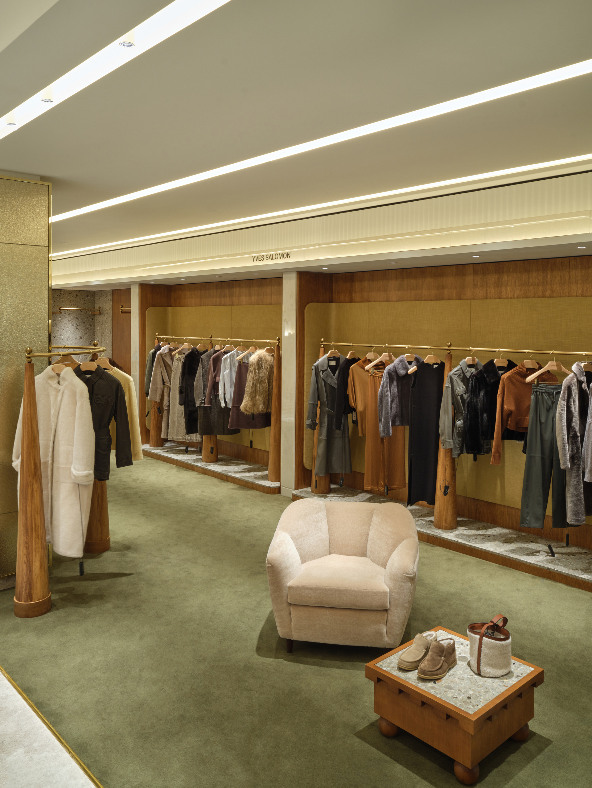 Womens Designer Collection Department in Harrods umdasch 2024 11 14 Harrods Designer Collections Room 29802