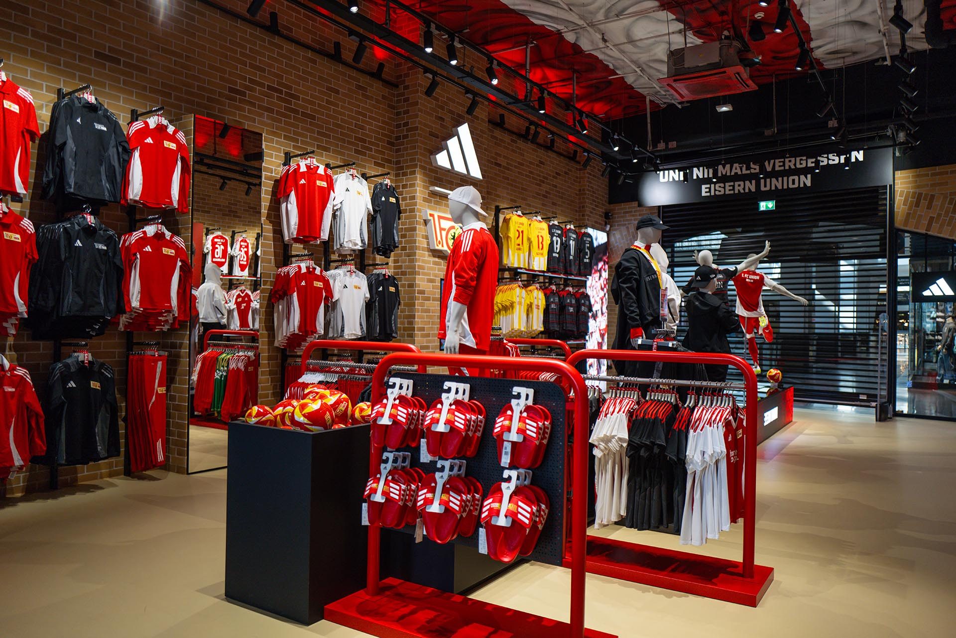 Umdasch The Store Makers Union Berlin Zeughaus Alexa 04