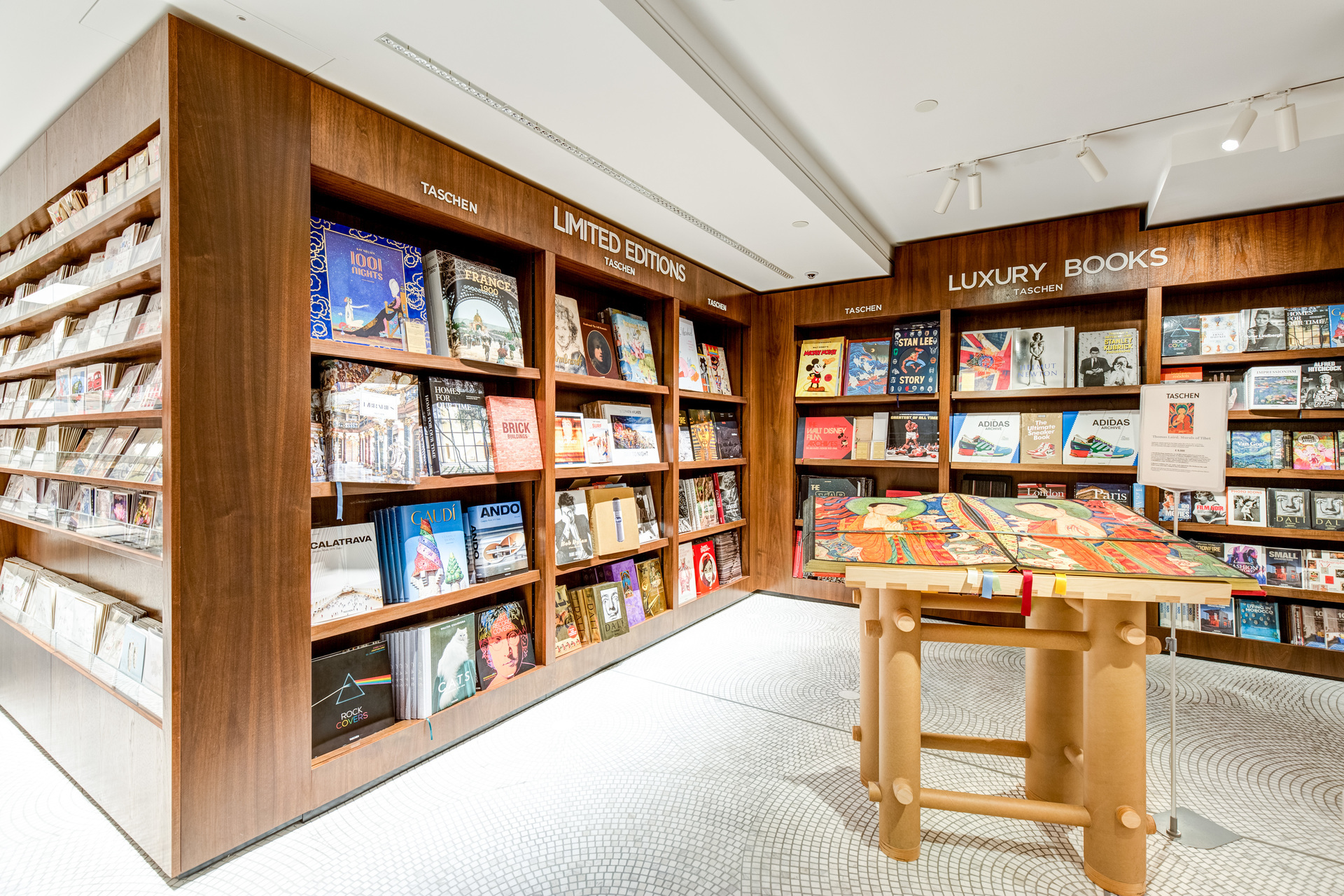 Harrods Books umdasch plasticgoldfish co uk 9 K5 A1830 1 21