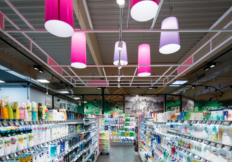 EDEKA Buchbauer by umdasch EDEKA Buchbauer by umdasch