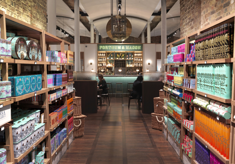Design Engineering Fortnum & Mason by umdasch Design Engineering Fortnum & Mason by umdasch