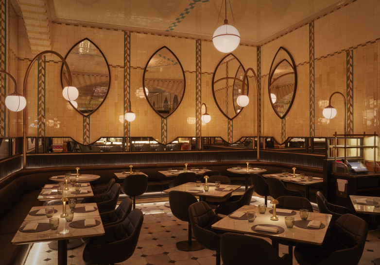 Harrods Dining Hall by umdasch Harrods Dining Hall by umdasch