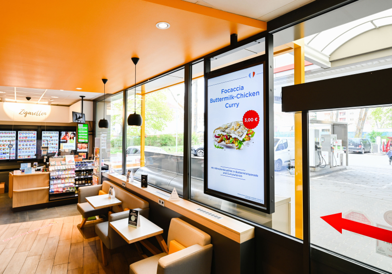 Digital Signage at TotalEnergies