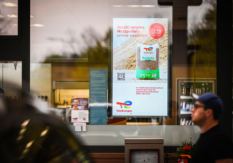 Outdoor Sichtbarkeit der Digital Signage Elemente