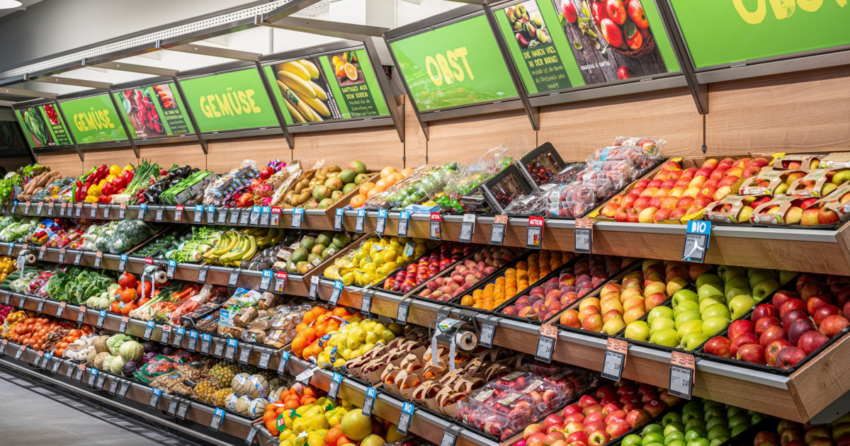 New SPAR in Vienna's Mariahilfer Strasse with umdasch